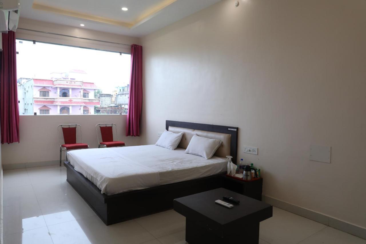 Hotel Shri Siddhivinayak Bina-Etawa Kültér fotó